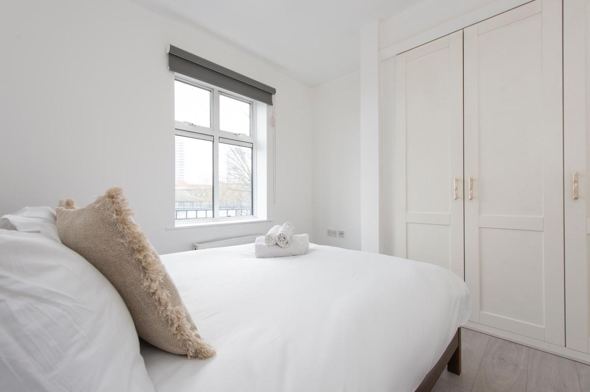 Апартаменты Modern Luxury By Bow Road Station *